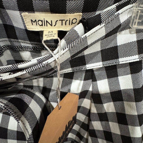 Main Strip Black White Gingham Ruffle Skort Skirt Belted Size M NWT - Picture 4 of 4